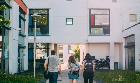 students head to class scaled